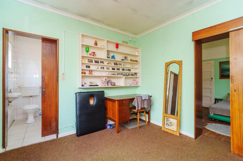 4 Bedroom Property for Sale in Harfield Village Western Cape